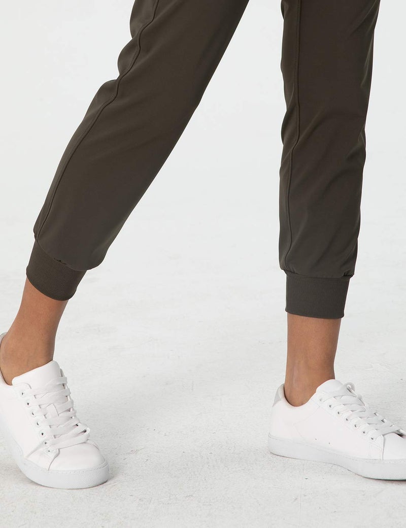 AJISAI Women's Joggers Pants with Pockets Drawstring Sweatpants for Running Workout Lounge Wear Olive M - Image 5
